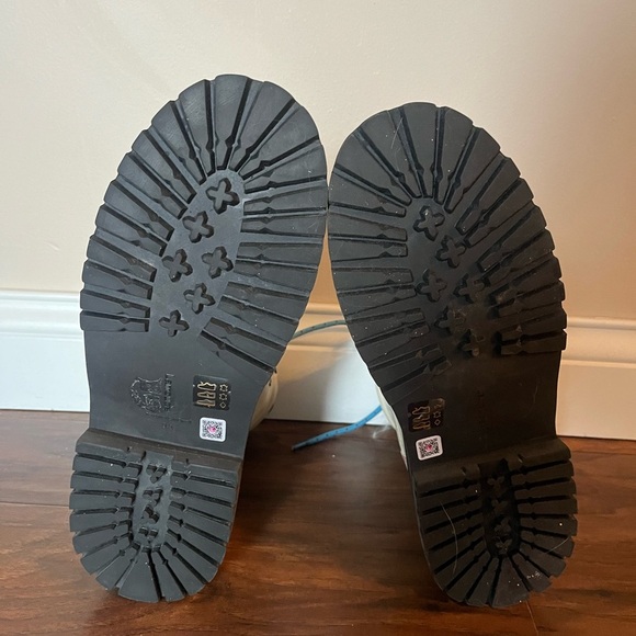 Larroude Winter white Leather boots-NWOT Size 9.5 - Picture 9 of 13